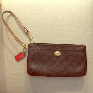 COACH Double Zip Wallet/Wristlet